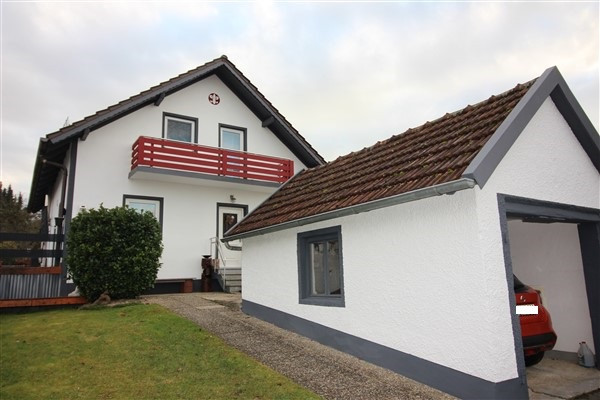 modern-geschmackvoll renoviertes Einfamilienhaus, gute Lage in Pleinting, einziehen und wohlfühlen!