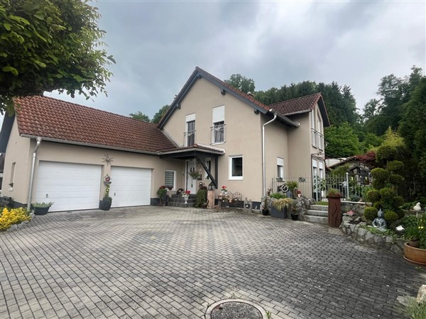 schönes EFH mit Doppelgarage und Gartenhaus - gute Lage Pleinting - ohne renovieren einziehen!