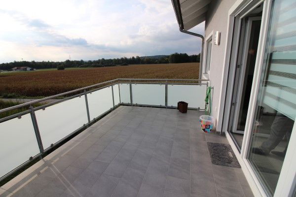 VERKAUFT! Neubauwohnung mit Terrasse (1. OG) und Einzelg., schöne Randlage in Vilshofen-Aunkirchen