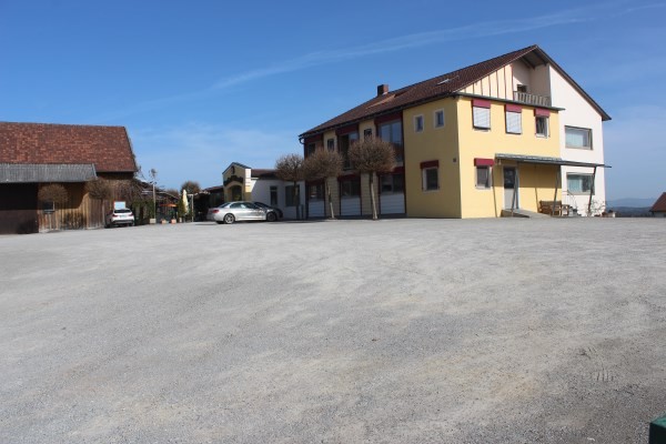 die einmalige Chance, einen sehr interessanten und namhaften Gastronomie-Betrieb zu kaufen! Restaurant und Pension in wunderbarer Lage