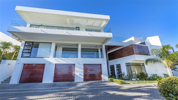 SÜDAFRIKA spektakuläre neuwertige Architekten-Villa mit super Blick und viel Platz! Somerset West
