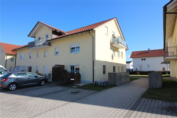 VERKAUFT! gepflegte 2-Zi.-DG-Wohnung mit Balkon